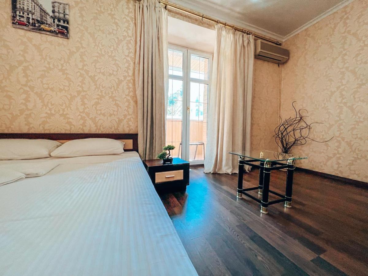Квартира В Центре Крещатика Kiev Luaran gambar