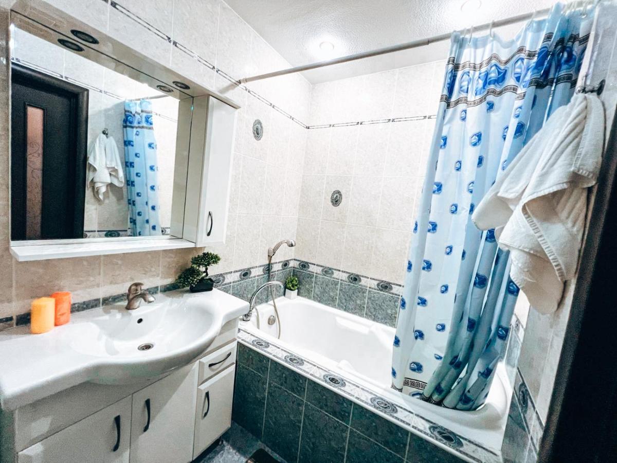 Квартира В Центре Крещатика Kiev Luaran gambar
