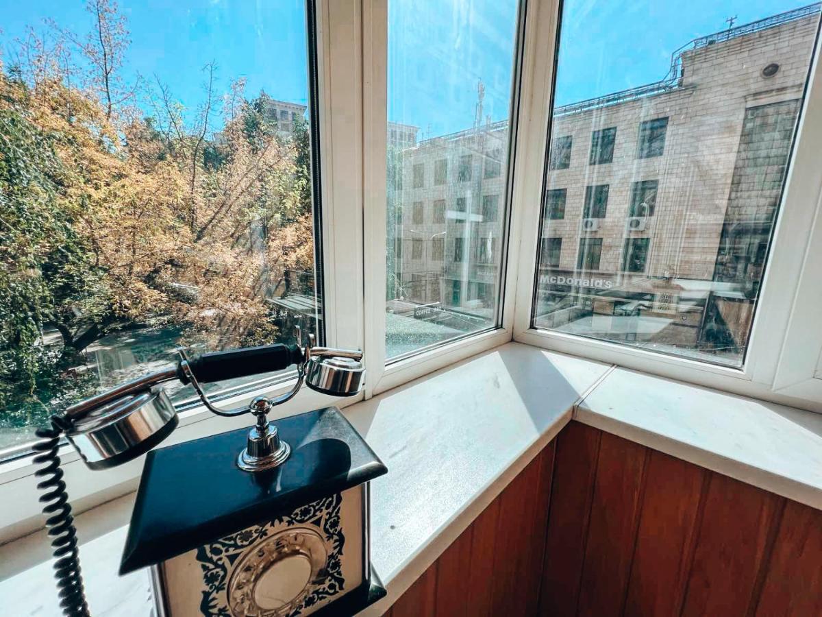 Квартира В Центре Крещатика Kiev Luaran gambar