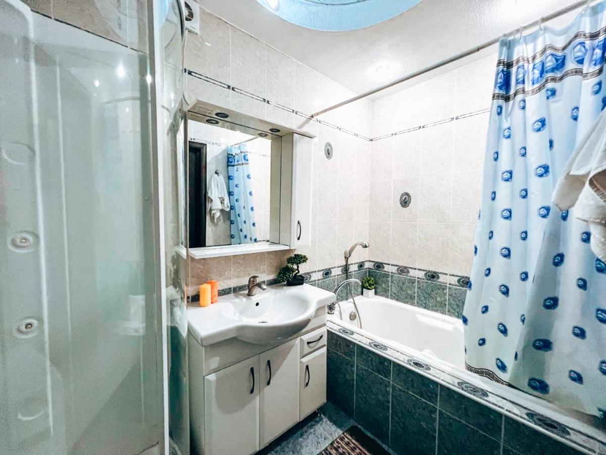Квартира В Центре Крещатика Kiev Luaran gambar